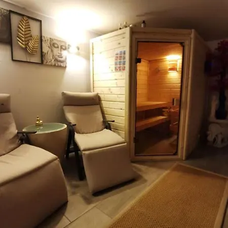 Bei Der Palme Mit Sauna Moeglichkeit Dusseldorf