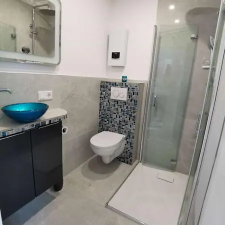 Bei Der Palme Mit Sauna Moeglichkeit Düsseldorf